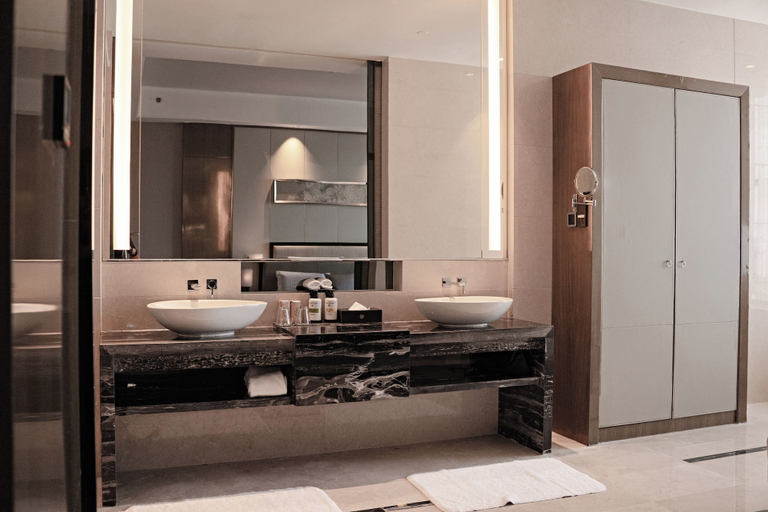 Bathroom 5, Pullman Shanghai Jing'an, Shanghai