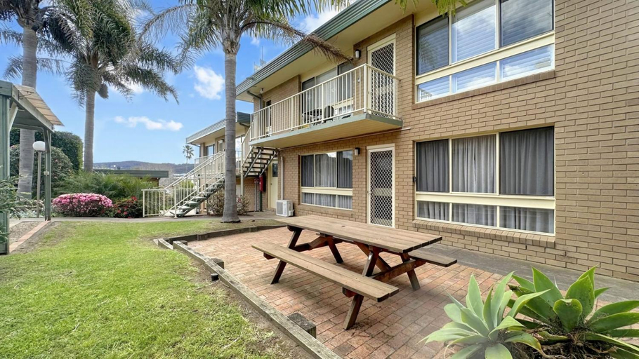 The Essentials Unit 2 - 1 Marine Parade, Bega Valley