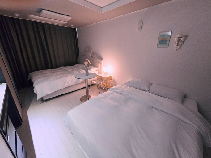 Bedroom 9