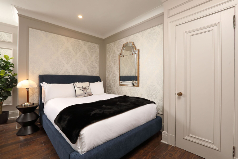 Bedroom 3, The Fort Garry Hotel, Spa and Conference Centre, an Ascend Collection Hotel, Division No. 11