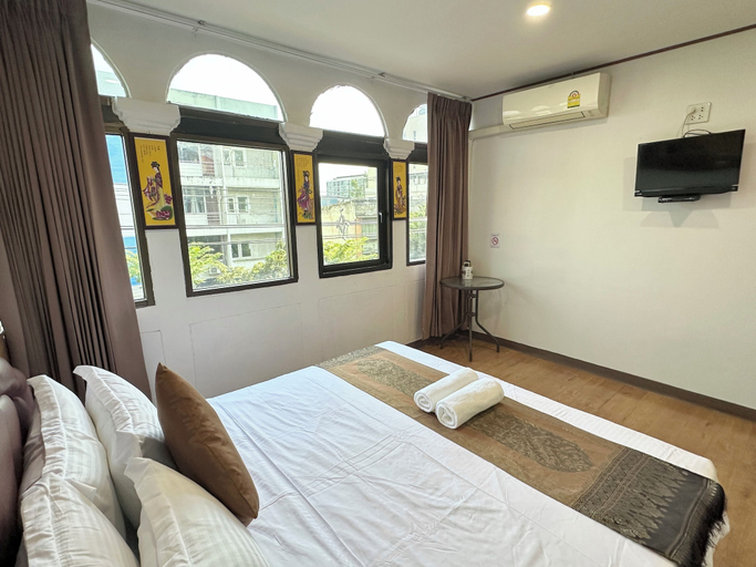 Bedroom 25