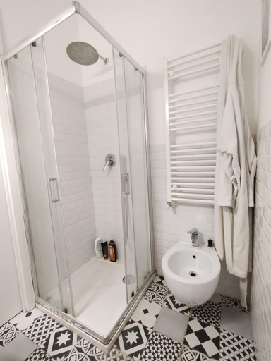 3, [Pigneto]- Spacious Apartment 3bdr and 3 bathroom, Roma