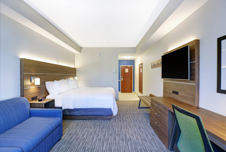 Bedroom 23