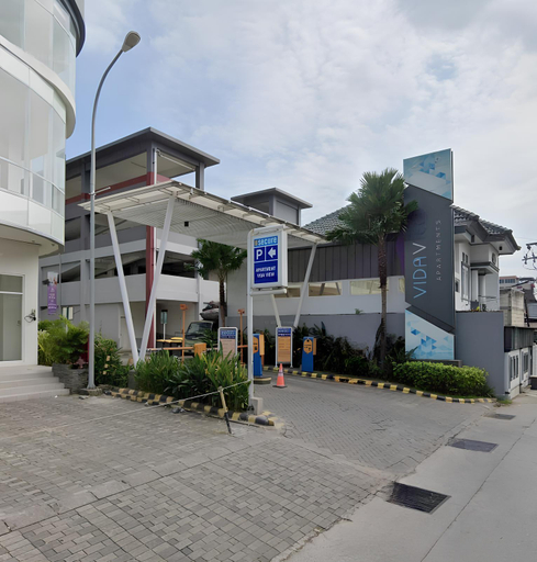 2 BR Corner at Vida View Apartment by Cua, Makassar