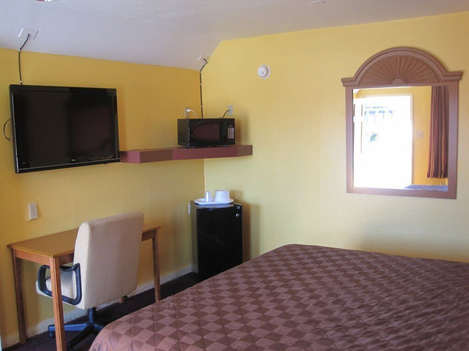 Bedroom 5, BESTWAY INN, Houston