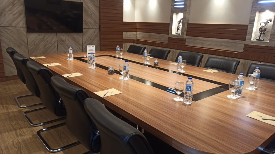 Business Facilities 30