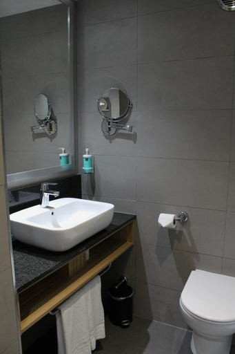 Bathroom 5, Novotel London Stansted Airport, Essex