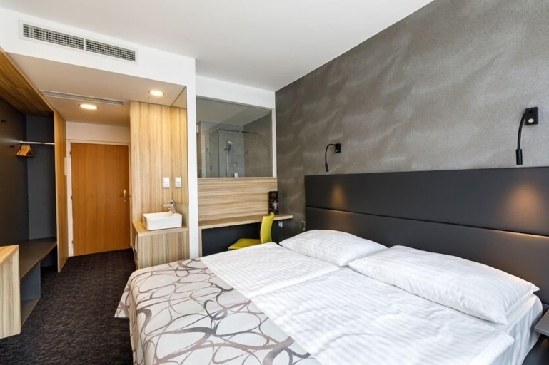 Bedroom 3, Harmony Club Hotel Ostrava, Ostrava