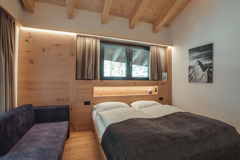 Bedroom 2, Hotel Porta Cervino - Parking & Dining, Visp