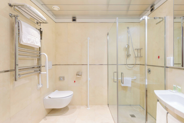 Bathroom 4, Courtyard by Marriott Venice Airport, Venezia