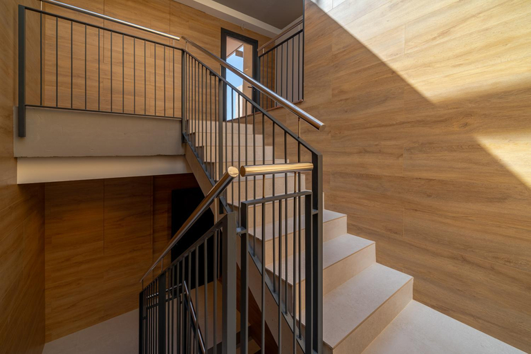 Others 3, Limehome Barcelona Placa Pirineus, Barcelona