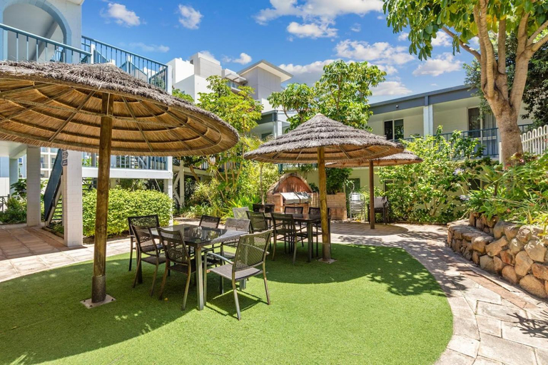 3, Coastal Beach Retreat Scarborough Pool & Slide!, Stirling
