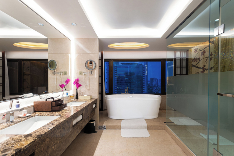 Bathroom 10