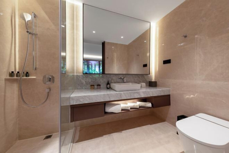 Bathroom 15
