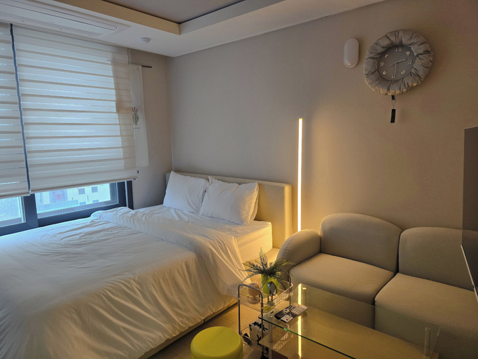 Bedroom 8