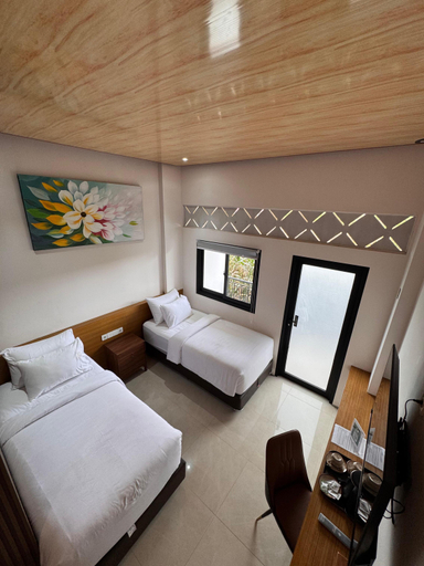 Bedroom 13