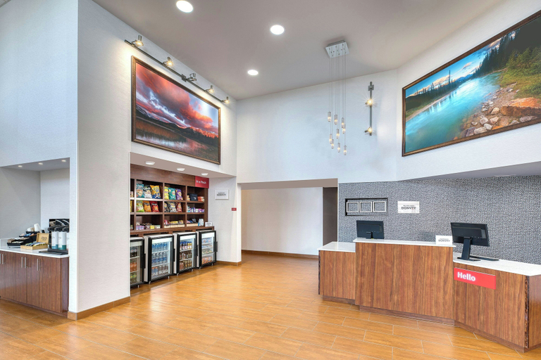 Food & Drinks 5, Towneplace Suites by Marriott Red Deer, Division No. 8