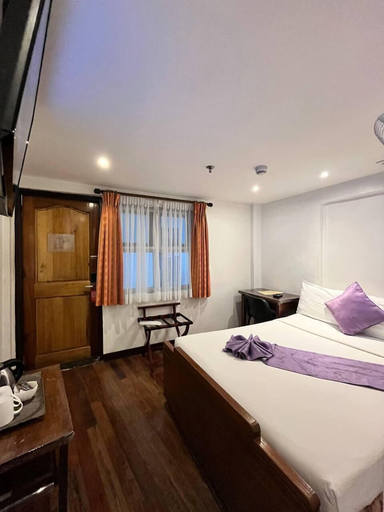 Bedroom 6