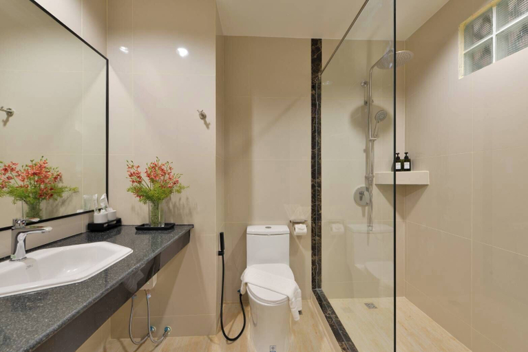 Bathroom 5, Kastel Pattaya, Pattaya