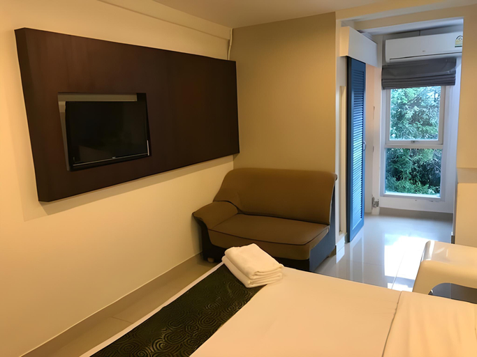 Bedroom 12