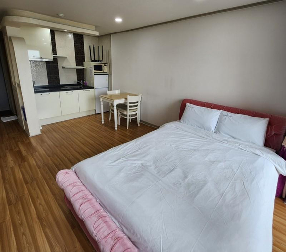Bedroom 3, Taean Golden Wave, Taean