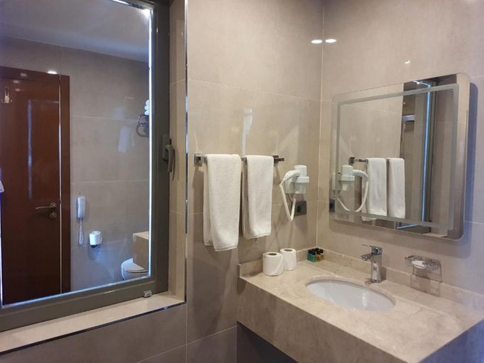 Bathroom 5, Grand Star Hotel Premium, Beyoğlu