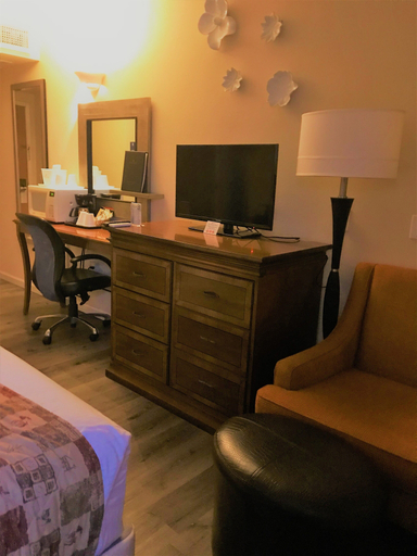 Bedroom 3, Ramada by Wyndham Anchorage, Anchorage