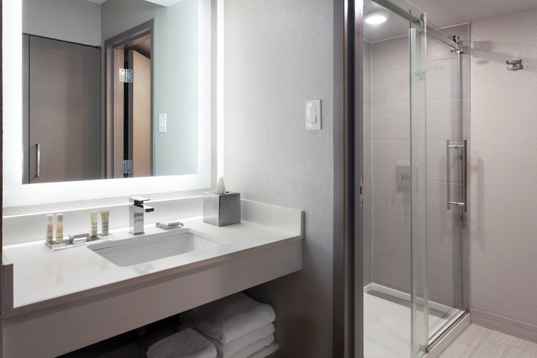 Bathroom 5, Marriott Jacksonville, Duval
