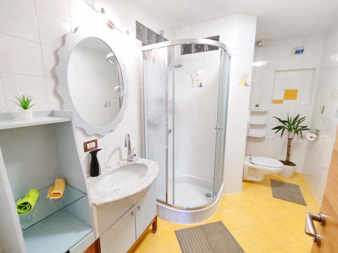 Bathroom 4, Vidora Apartments - with balcony and RittenCard , Bolzano