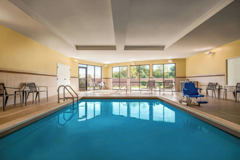 Sport & Beauty, Courtyard by Marriott Burlington Mt. Holly Westampton, Burlington