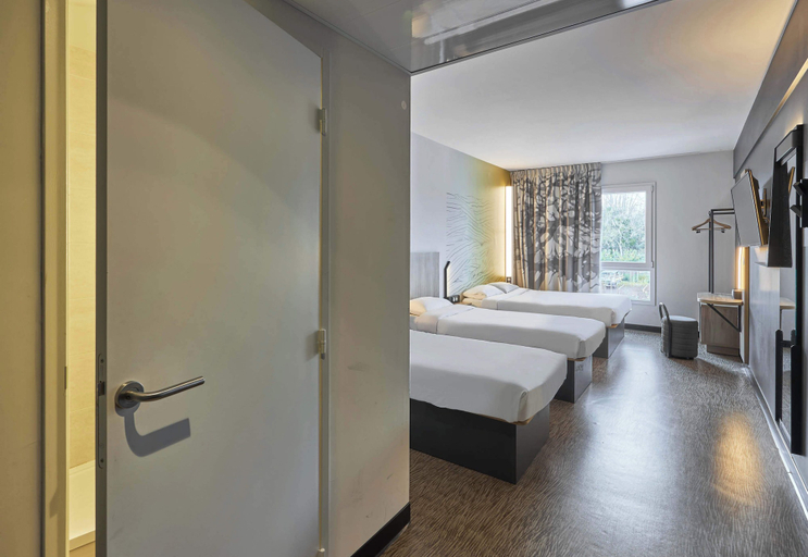 Bedroom 16