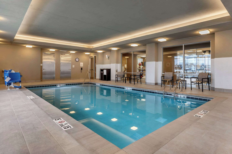Sport & Beauty, Cambria Hotel Omaha Downtown, Douglas