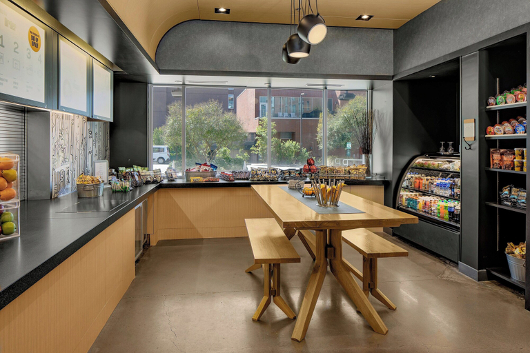 Food & Drinks 5, Aloft by Marriott Chapel Hill, Orange