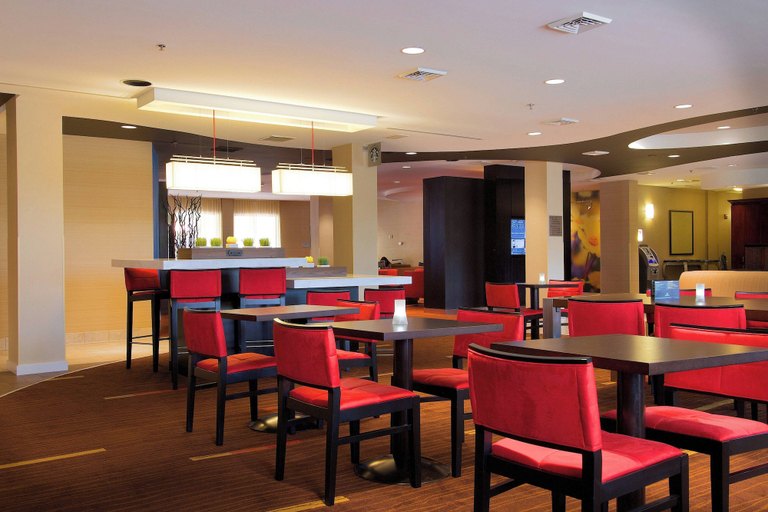 Food & Drinks 5, Courtyard by Marriott Blacksburg, Montgomery