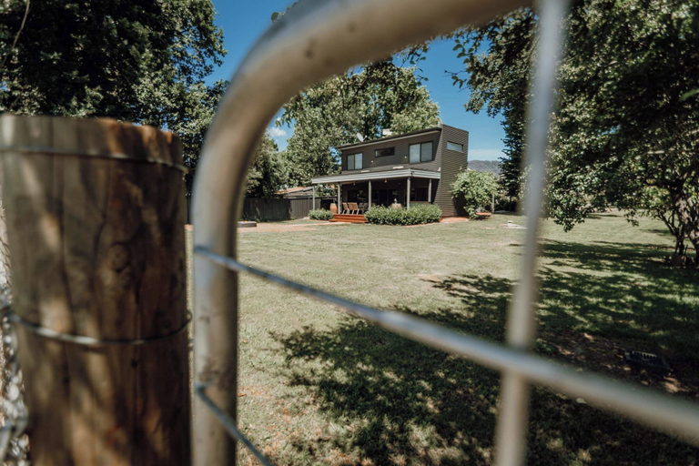 Exterior & Views 2, Lusso, Wangaratta - South