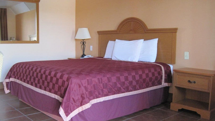 Bedroom 4, BESTWAY INN, Houston