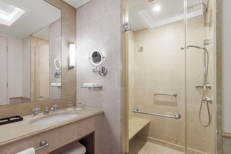 Bathroom 26