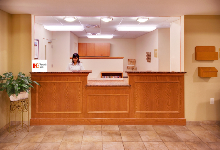 Public Area, Candlewood Suites BELLEVUE, Sarpy