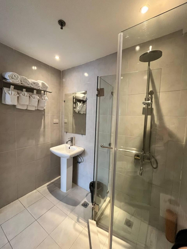 Bathroom 3