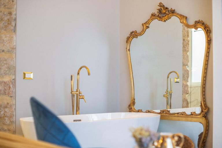 Bathroom 5, Family Affair, Palermo