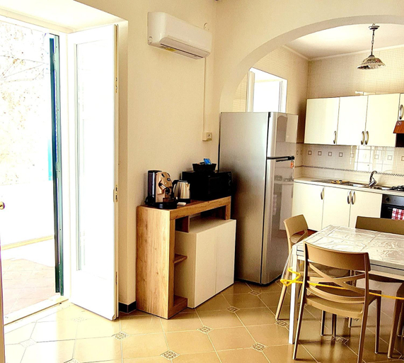 Others 5, Villa Blu Costiera, Salerno