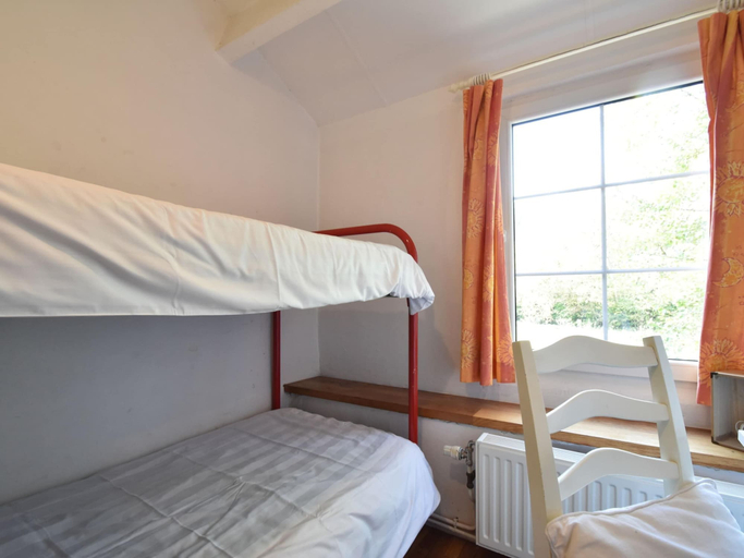 Bedroom 3, Cottage With Bubble Bath, Liège