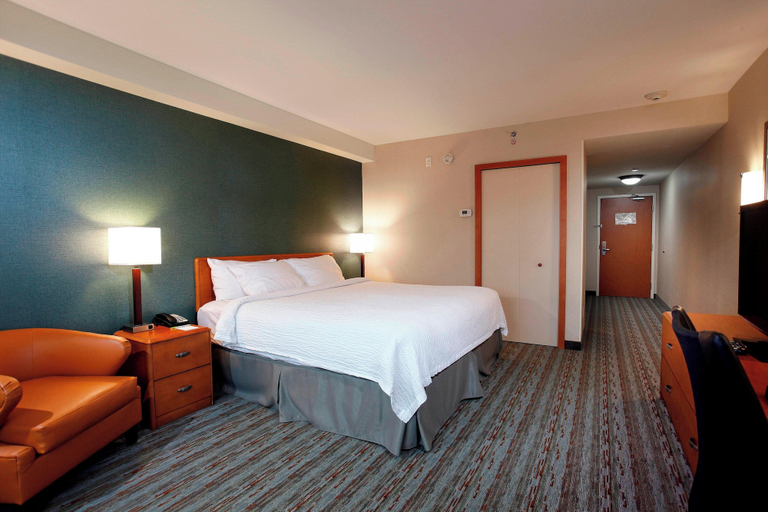 Bedroom 3, Fairfield Inn & Suites by Marriott Sudbury, Greater Sudbury