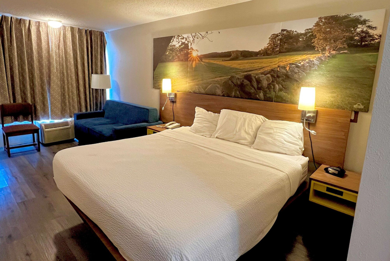 Bedroom 3, Days Inn by Wyndham Ashland, Hanover