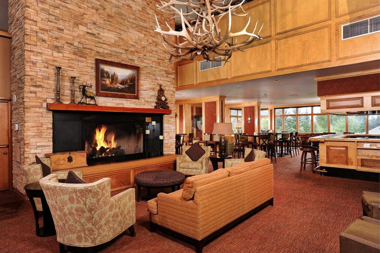 Public Area, Lakeside Village by Vail Resorts, Summit
