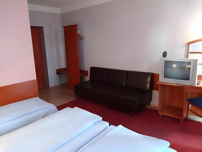Bedroom 9