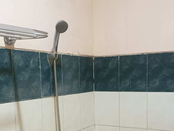Bathroom 5