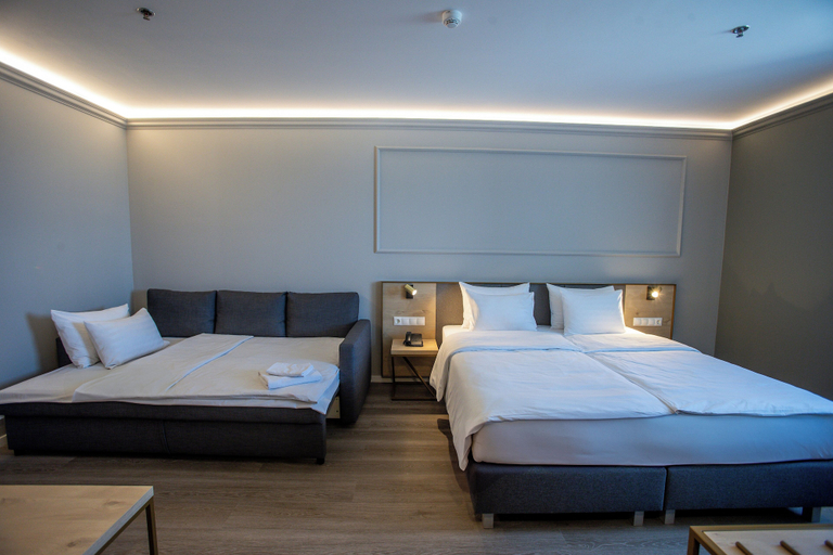 Bedroom 2, Expo Tower Hotel by Mellow Mood Hotels, Budapesti