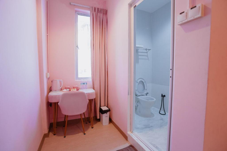 Bathroom 3, Pink Cabana Hotel, Penang Island
