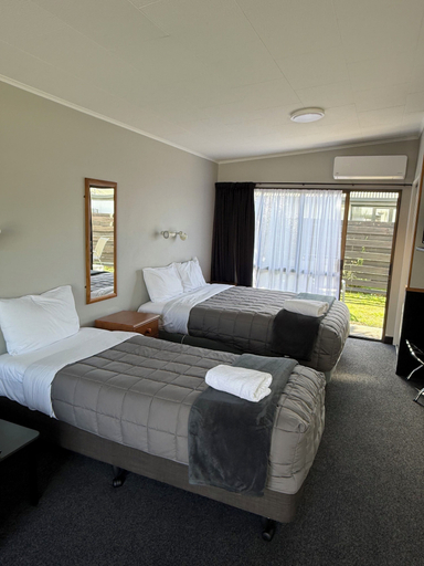 Bedroom 3, Sundowner Motel, Marlborough